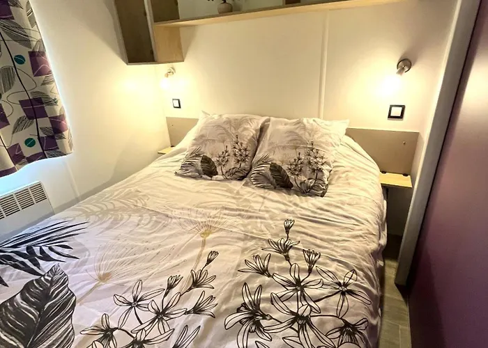 Campingplatz Evasion Premium Confort 4 Etoiles Clim, Ch Parentale, 2 Sdb, 2wc *